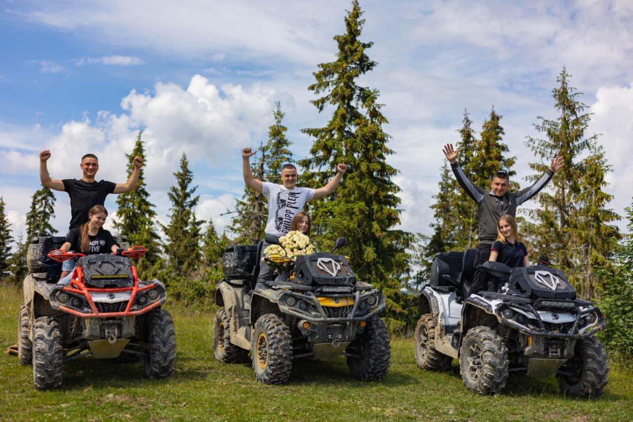 Гості EXTREME DRIVE на літніх квадроциклах у Карпатах